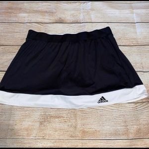 Adidas tennis skirt Sz S
